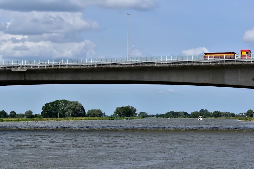 Cover Image for Pattullo Bridge replacement Opens Four Lanes Riverview